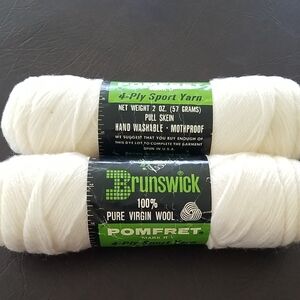 Brunswick 4-Ply Sport Yarn in Cream. 100%pure Virgin wool Bundle Of 2 Skeins